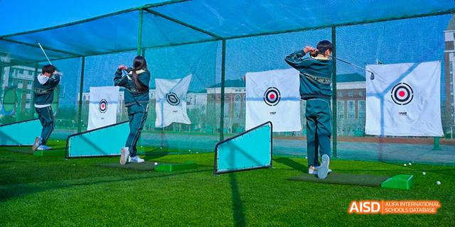 An outdoor golf practice area at Maple Leaf International School - Luoyang.