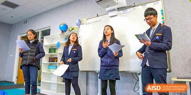 Students at Yew Wah International Education School Of Beijing Yizhuang Campus give a class presentation.