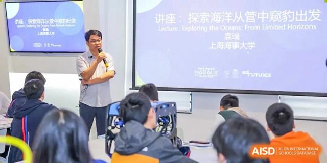 Students attend a lecture at Yew Wah International Education School Of Beijing Yizhuang Campus.