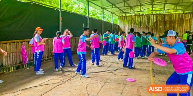 Chengdu Shishi High School Cambridge A-Level Centre students play table tennis.