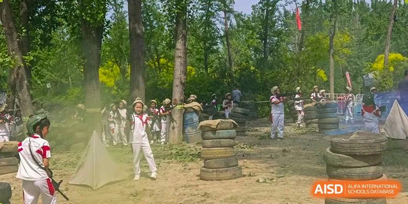Students from Shijingshan School of The High School Affiliated to Renmin University of China participate in an outdoor activity.