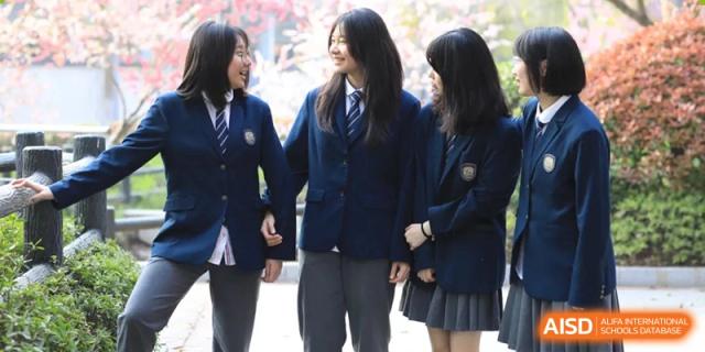 Students from Rugao International Academy BFSU in their school uniform.