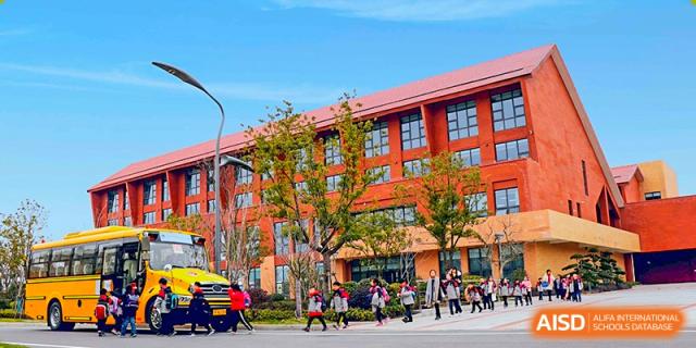 The school building and playground of Rugao International Academy BFSU.