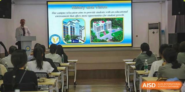 A presentation screen shows the "History and Vision" of the campus buildings at Korea International School in Shenzhen.
