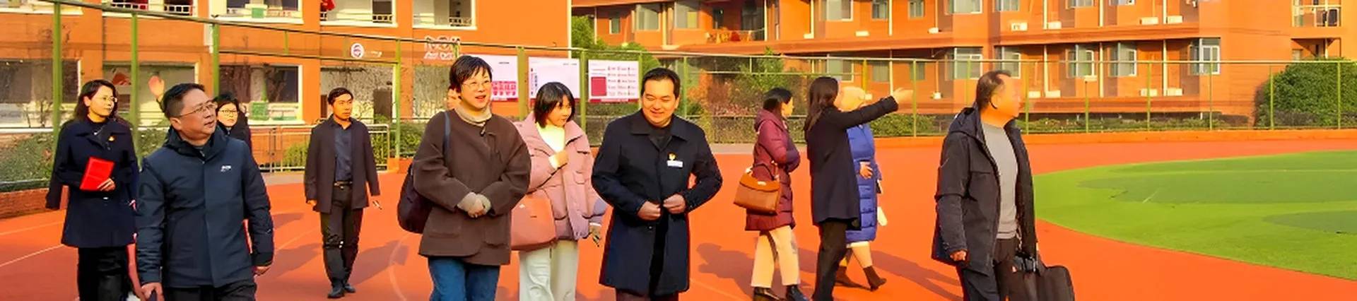 Yichang Tianwen International School banner